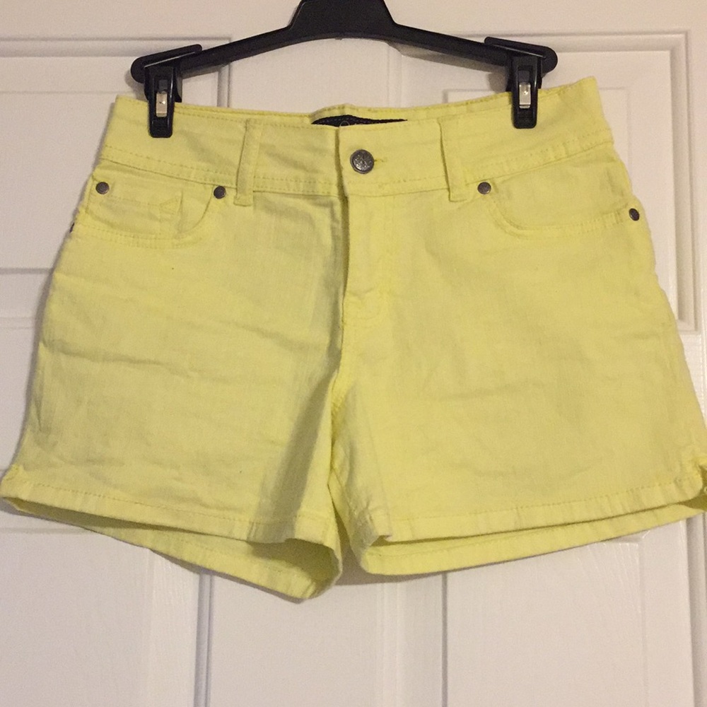 jessica simpson yellow shorts